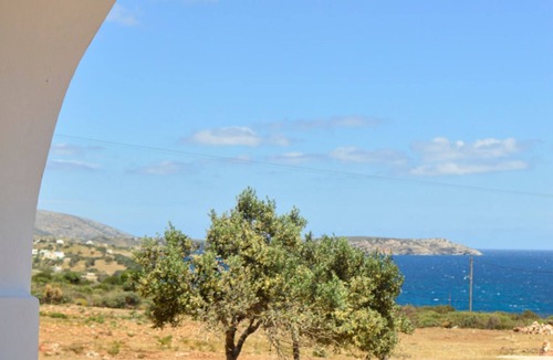 Naxos Villa | Villa Rouvis with outdoor Hot Tub