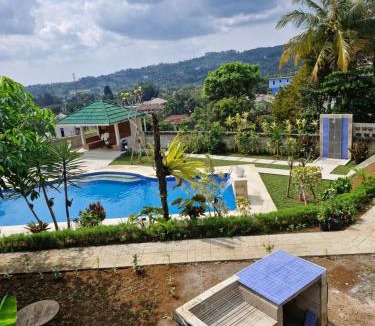 Megamendung Villa | Villa Rumah Omma