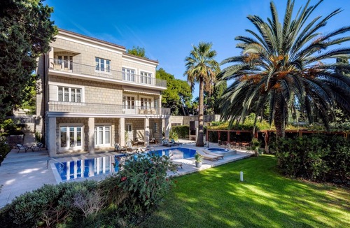 Split House | Villa S, Beautifu seafront luxury villa Quiet Area Close to Center