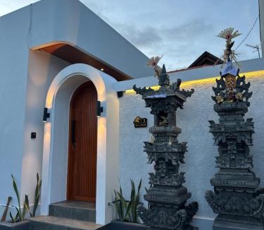 Denpasar Timur Villa | Villa Sachi - Two Bedroom Pool Villa 10 mins to Sanur Harbor
