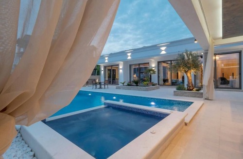 Prijevor Apartment | Villa Salute