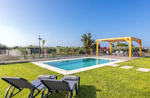 Analipsi Villa | Villa Sandi with Private Pool