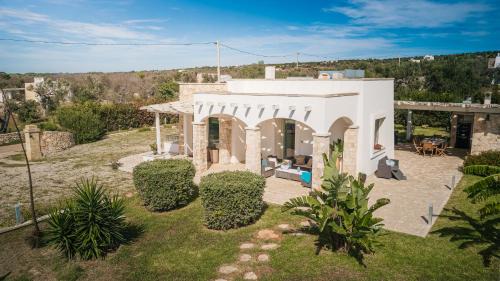 Marina di Felloniche Villa | Villa Sanssouci 8, Emma Villas