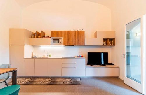 Lesa Apartment | Villa Santa Chiara Lesa - appartamento vista lago con piscina