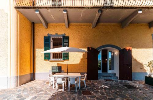 Lesa Apartment | Villa Santa Chiara Lesa - appartamento vista lago con piscina