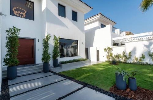 Palm Jumeirah Villa | Villa Sarai by Luxury Explorers Collection