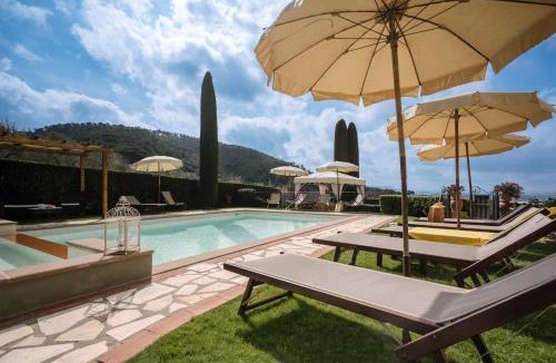 Iano Villa | Villa Sassina by Mmega