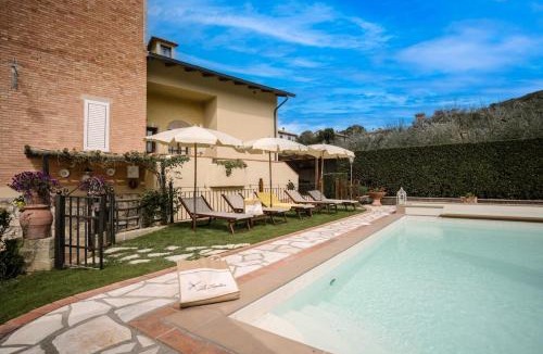Iano Villa | Villa Sassina by Mmega