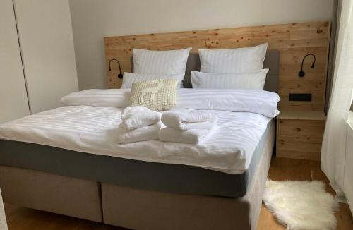 Wernigerode Apartment | Villa Schlossblick III - Zeit zum Träumen in exklusiver Suite "Zirbennest", Parkplatz, Smart-TV, WLAN