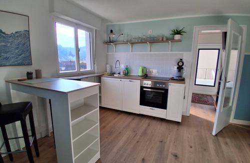 Rodalben Villa | Villa Schöne Aussicht - Entire house with garden for vacation with friends/family