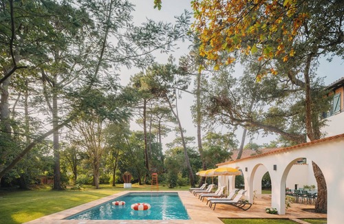 Soorts-Hossegor Villa | Villa Sciurus with large pool between lake and ocean