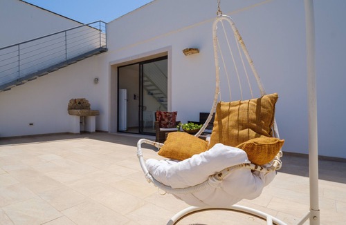 Torre Specchia Ruggeri Apartment | 'Villa Scoglio' Apartment near the Sea with Garden and Private Terrace