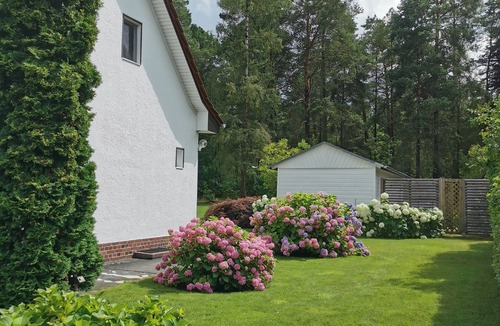 Prieros House | Villa Seeidyll - Detached vacation home directly on the lake with sauna
