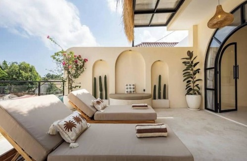Batu Bolong Villa | Villa Sen7 3BDR - 3 Min Echo Beach