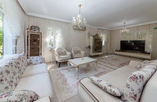 Marmaris City Center Villa | Villa Senol Armutalan Daily Weekly Rentals