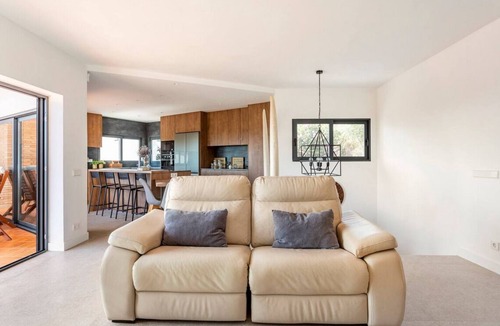 Gava Villa | Villa Sentiu