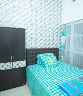 Oro Oro Ombo Villa | Villa Shiny with Karaoke & Chill Spot