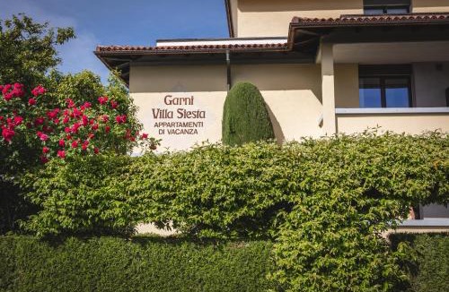 Arcegno Apartment | Villa Siesta, Park & Pool Living