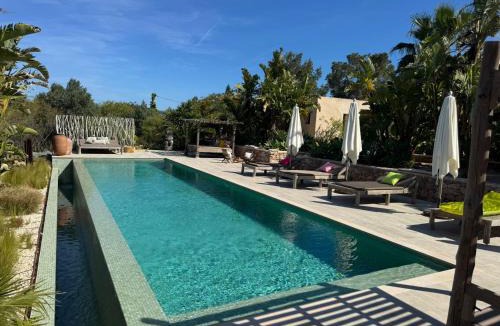 San Antonio Bay Villa | Villa Sirio