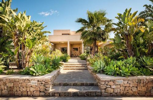 San Antonio Bay Villa | Villa Sirio