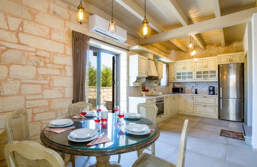 Kato Stalos Villa | Villa Sirocos, Private eco pool, near the beach