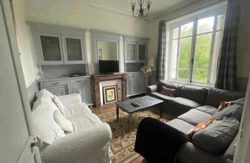 Saint-Junien House | Villa Sleeps 8 with Pool and Hot Tub