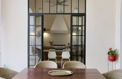 Zona Paseo Montejo House | Villa Sochic, stunning contemporary colonial near Paseo de Montejo