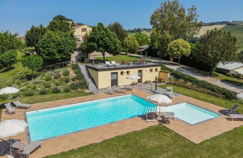 Fermo Villa | Villa Soffio with pool in the hills of Fermo, only 20 minutes from the Adriatic coast.