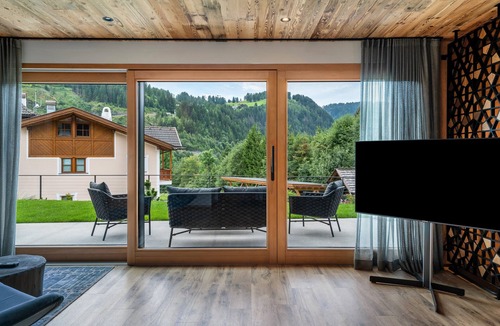 Selva di Val Gardena Apartment | Villa Sofia Apartment 'O' with Mountain View, Private Terrace and Wi-Fi
