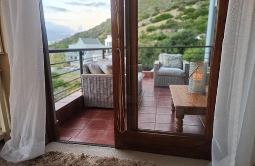 Mountainside Villa | Villa Solace