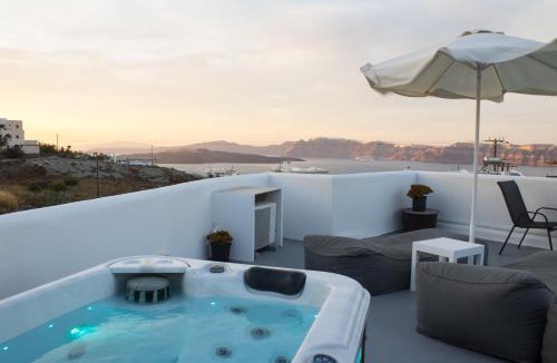 Akrotiri Apartment | Villa Solasta #2 with jacuzzi in Santorini
