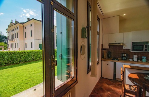 Caldogno-Rettorgole-Cresole Apartment | Villa Solatia