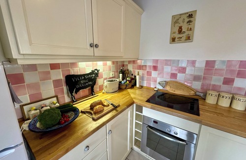 Saint Maurice Apartment | Villa Soraya Nice - Sunny apartment Cote d'Azur with large garden.