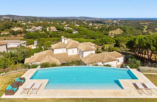 San Roque Villa | Villa 'Sotogrande' with Sea View, Wi-Fi and Air Conditioning