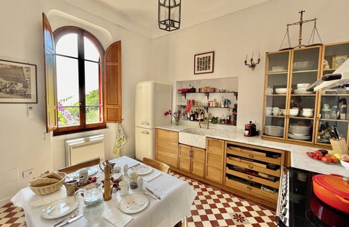 La Foce Villa | VILLA SPENSER - CinqueTerre Historic villa with sea view, pool, A/C, sleeps 8