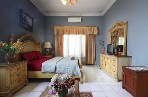 East Jakarta House | Villa Sri Manganti