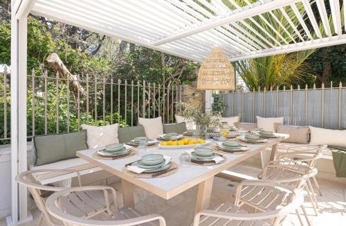 Glyfada Villa | Villa Stefani with Private Pool