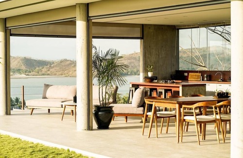 Gerupuk Villa | Villa Strata