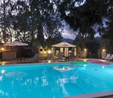 Villaggio delle Mimose Villa | VILLA STRAVANATA - Large Pool, Car and Large Whirlpool Jacuzzi