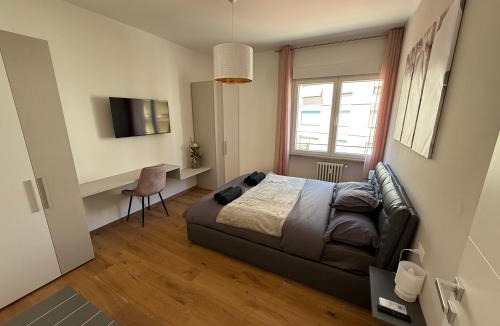 Isolotto Apartment | Villa Strozzi - Modern Apartament