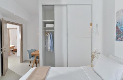 Gavrio House | Villa & Studio Hydroussa Sea View