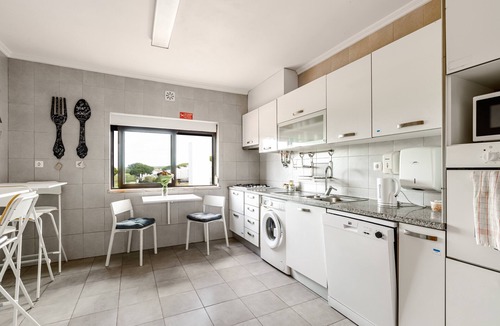 Castelo Villa | Villa 'Sublime Sun and Van, By Meco Stays' with Balcony and Wi-Fi