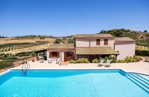 Mockarta Villa | Villa sui Colli Ericini con Piscina by Wonderful Italy