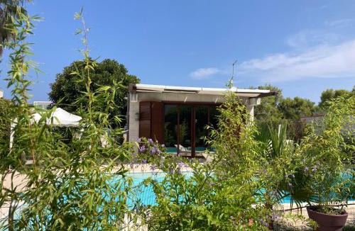 Bisceglie Villa | Villa sul mare con piscina privata