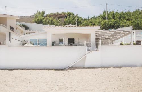 Trappeto Villa | Villa sulla spiaggia Riva Estate by Le Dhome Sicily