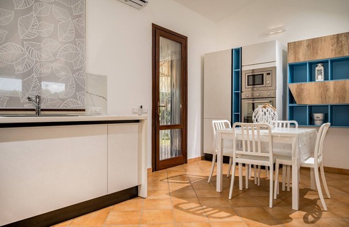 Custonaci Villa | Villa "Summer Spritz" vicino alla spiaggia con vista sulle montagne, Wi-Fi
