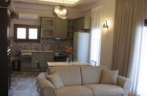 Papa Nero House | Villa surrounded by greenery