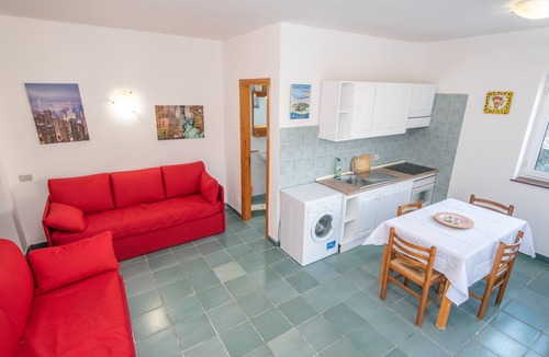 Lascari Villa | Villa surrounded by greenery 50 meters from the sea sleeps 8