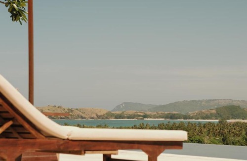Gerupuk Villa | Villa Svalen