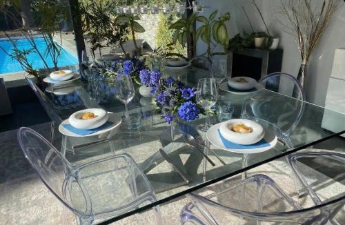 Le Celle-Saint-Cloud Villa | Villa, swimming pool, 5 bedrooms, Versailles